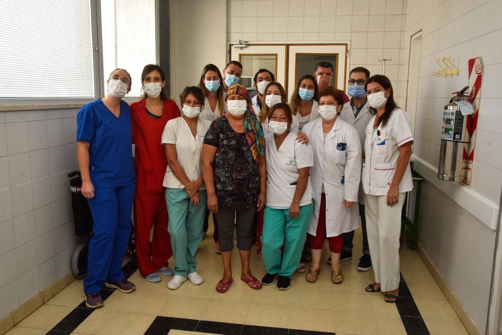 Quién es Carmen, la primera trasplantada de médula ósea en Mendoza y quien ya fue dada de alta. Foto: Twitter @rodysuarez