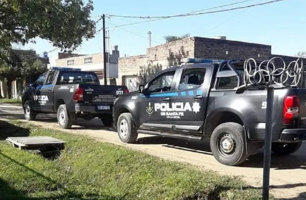 Camionetas del Comando Radioeléctrico de la policía de Santa Fe en Rosario. (@policia_fe)