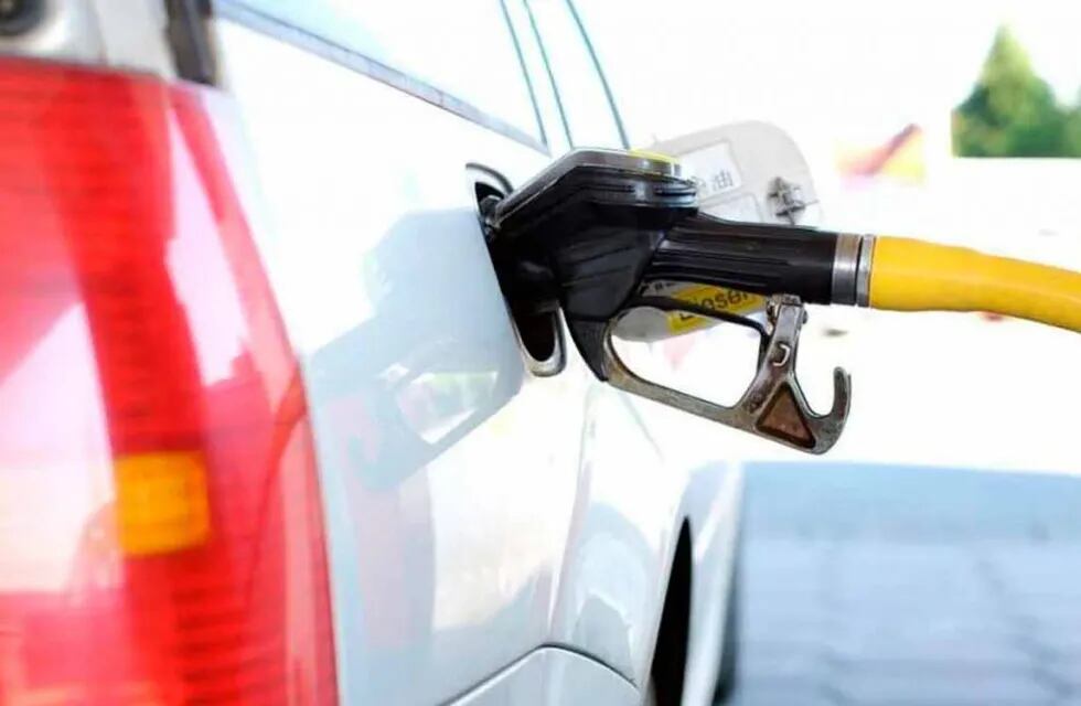 Habrá un aumento del 9% en el combustible en todo el país. YPF lidera las suba, mientras que se acoplarán las otras empresas.