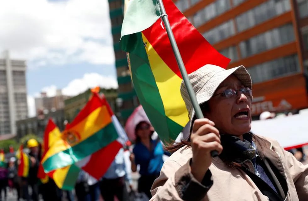 People protest against Bolivia's President Evo Morales in La Paz, Bolivia November 10, 2019. REUTERS/Carlos Garcia Rawlins