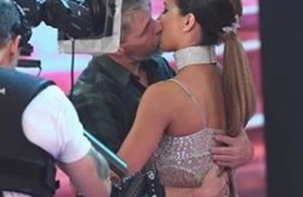 El beso de Lourdes Sánchez y el \