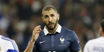  Karim Benzema no jugará para Francia hasta que se resuelva el caso de presunto chantaje sexual contra Valbuena,
