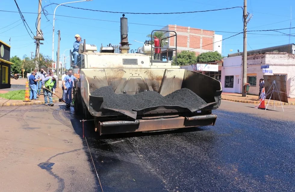 Alem: trabajan en la repavimentan la avenida Belgrano