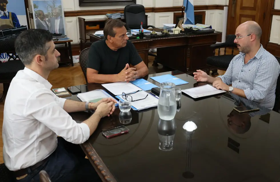 Daniel Medina mantuvo reuniones con Ferrocarriles Argentinos por la reactivación del tren Punta Alta - Bahía Blanca.