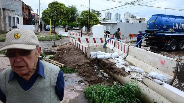 Derrame cloacas barrio Villa Páez