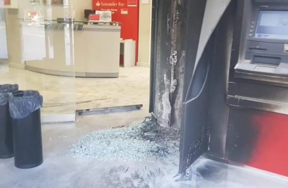 El ataque al cajero automático ocurrió a metros del Mercado Norte.