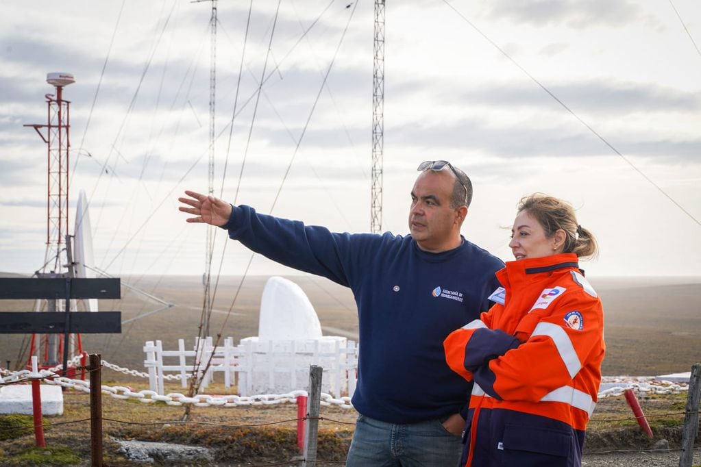 La titular de Hidrocarburos de Nación, Flavia Royón, visitó Tierra del Fuego, para recorrer la zona donde se desarrollará el Proyecto Fénix.