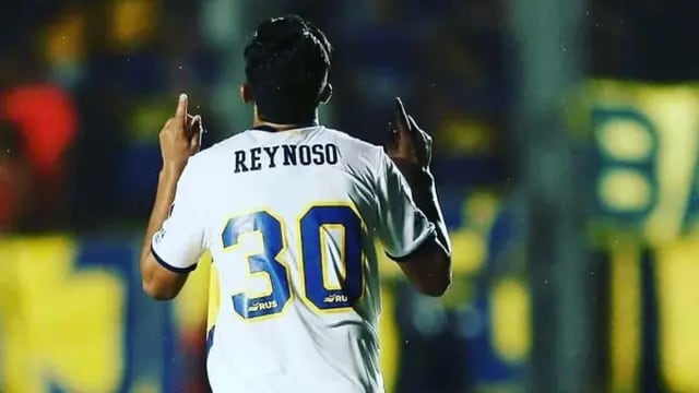 "Bebelo" no pudo lograr continuidad en Boca y saldría del club. (Gentileza Instagram Emanuel Reynoso)