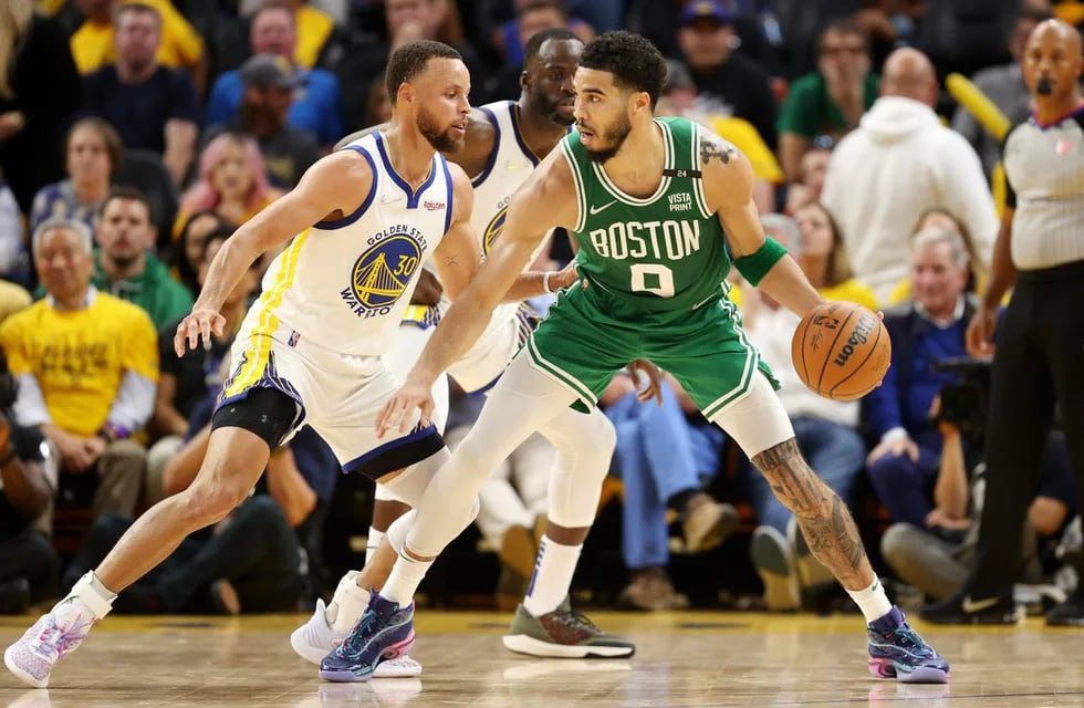 Golden State Warriors y Boston Celtics se enfrentan esta noche por el juego 3 de las Finales de la NBA.