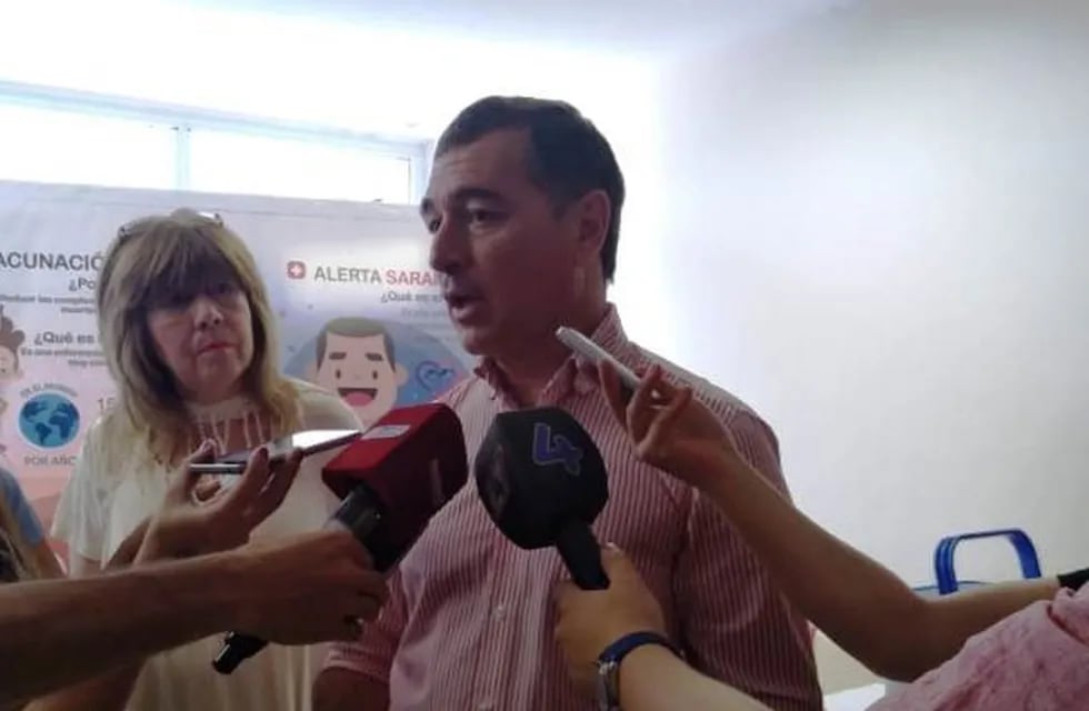 El ministro Walter Villalba anunció el inicio de la campaña nacional de vacunación.