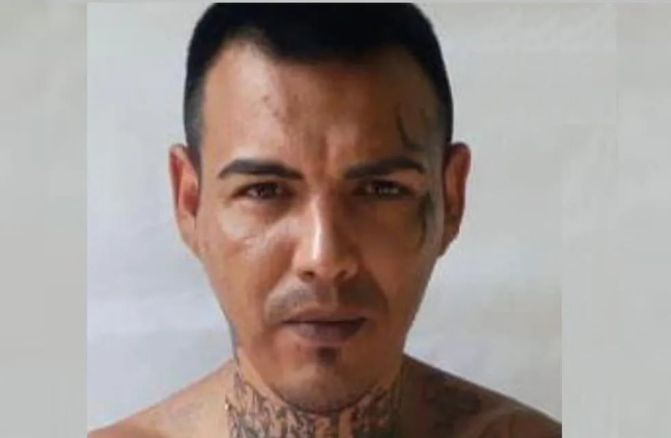 Claudio Javier Mansilla se fugó de la cárcel de Piñero junto a otros siete presos. Tiene 38 años y lo apodan "Morocho".