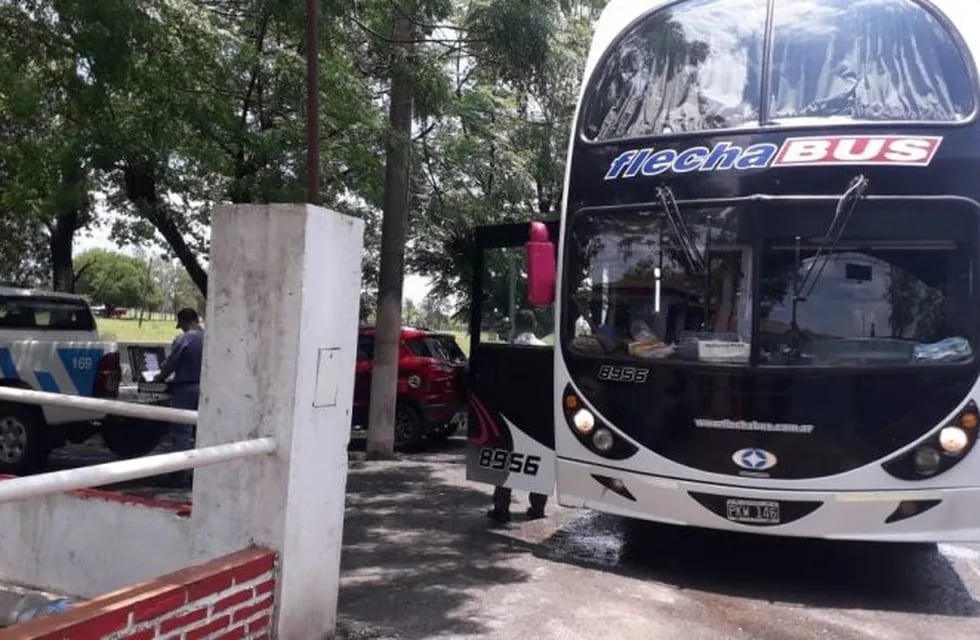 El colectivo de Flecha Bus iba hacia la ciudad de La Plata