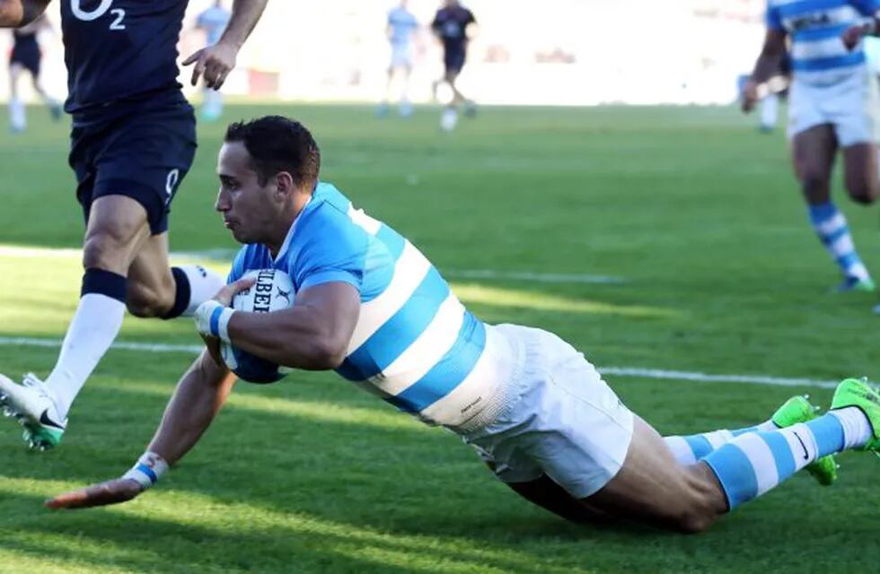 Rugby Union - Argentina v England - San Juan del Bicentenario Stadium, San Juan, Argentina - 10/06/17 - Argentina's Agustin Tuculet scores a try.   REUTERS/Marcos Brindicci san juan Agustin Tuculet partido test match rugby rugbiers partido seleccion argentina los pumas inglaterra