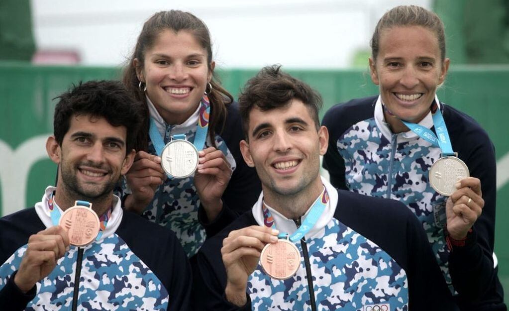 Las duplas argentinas de Beach Vóley, Ana Gallay/Fernanda Pereyra y Nicolás Capogrosso/Julián Azaad, conocieron grupos integrarán en los Juegos Olímpicos Tokio 2020.