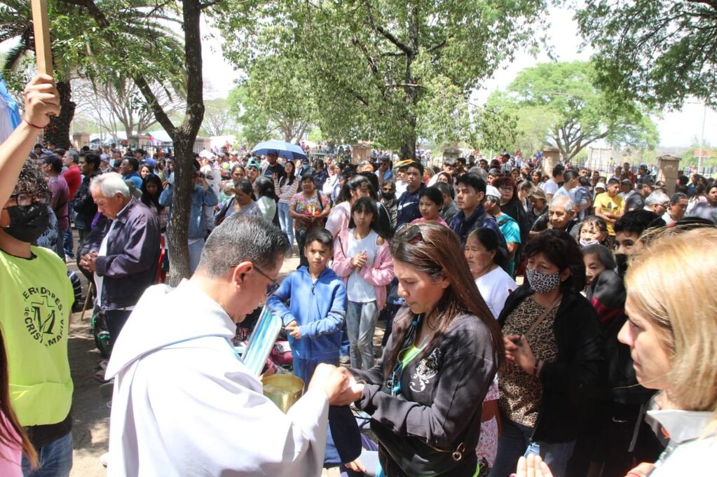 Las tradicionales honras a la patrona de Jujuy, la Virgen del Rosario de Río Blanco y Paypaya, comienzan este domingo con la primera peregrinación a su santuario.