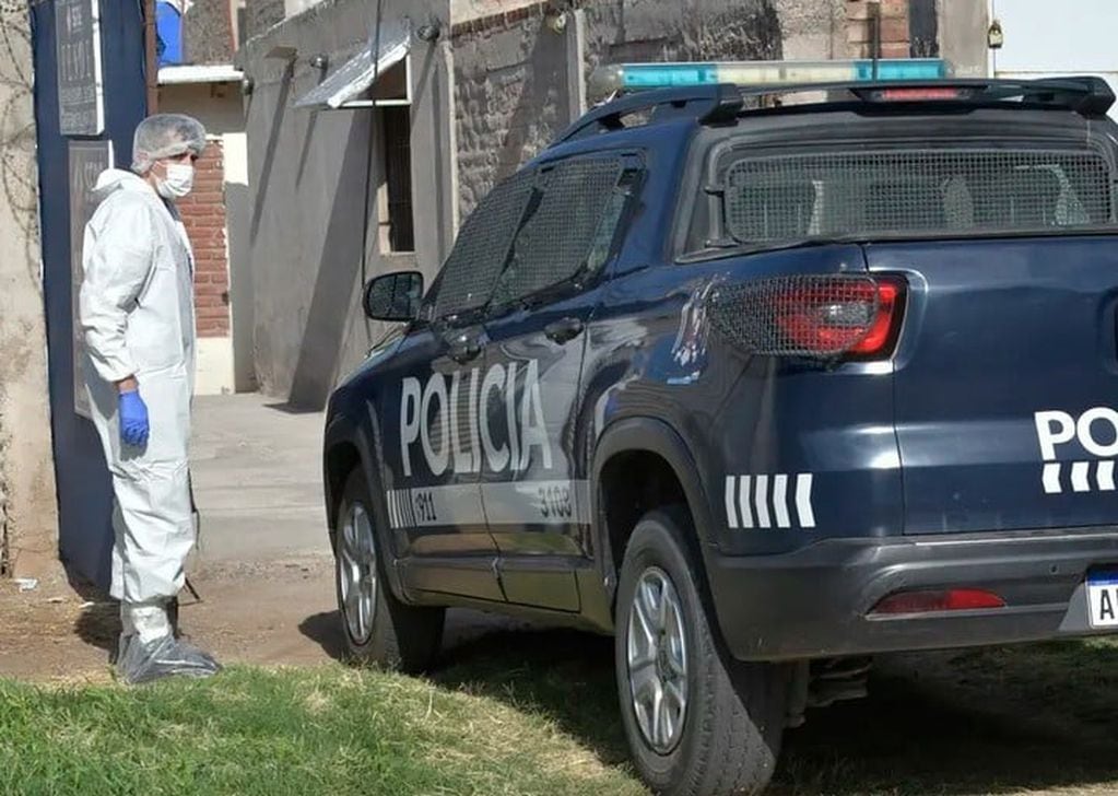 Conmoción en Lavalle: una mujer asesinó a su pequeña hija y luego se suicidó