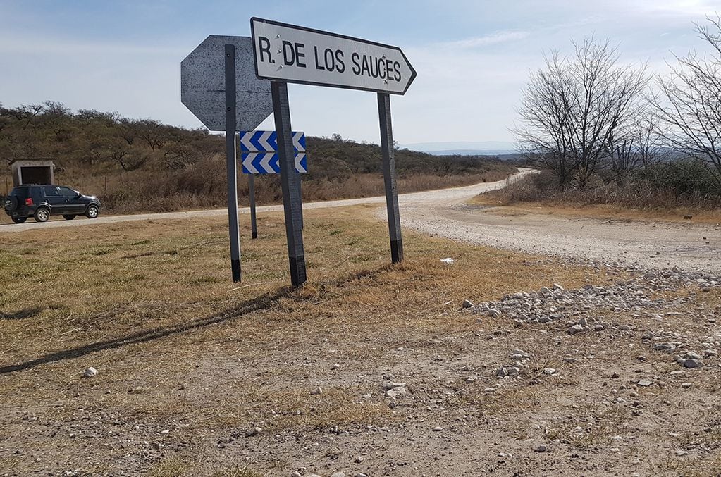 Un hombre habría empujado a su pareja del puente, provocándole fracturas. 