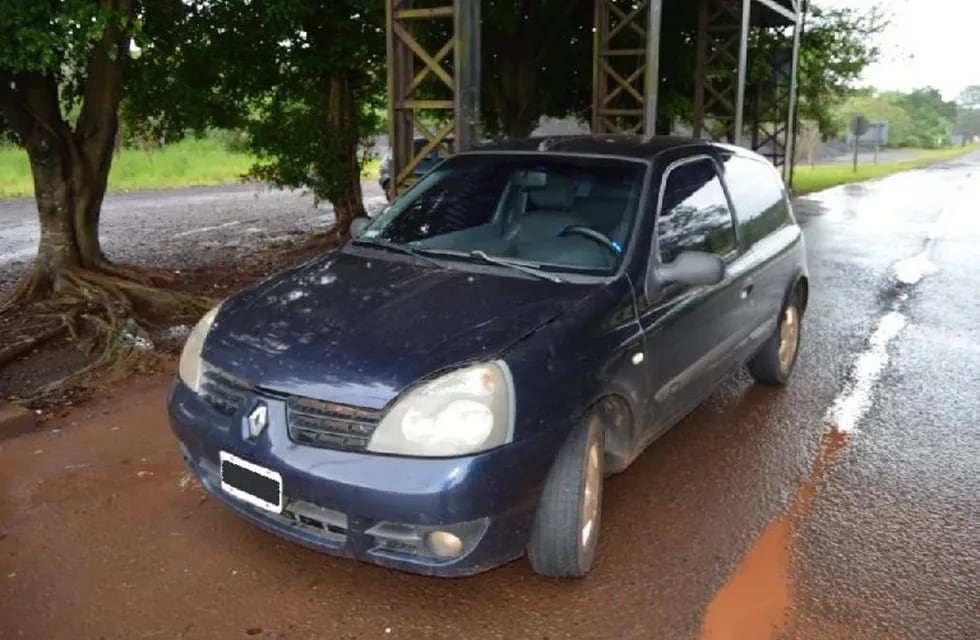 En Iguazú, Gendarmería secuestró dos autos adulterados.