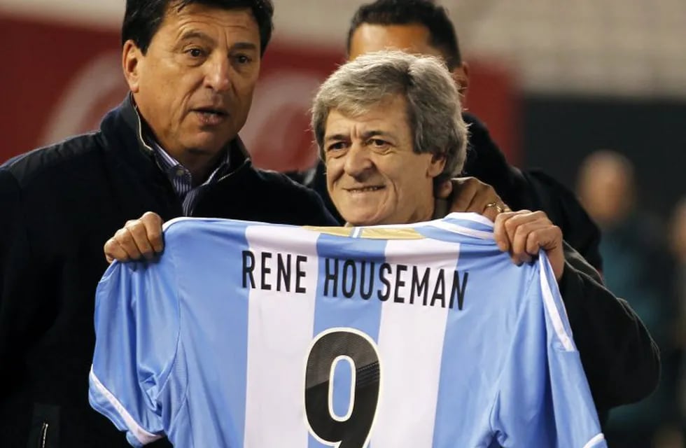 René Houseman falleció a los 64 años.    REUTERS/Enrique Marcarian