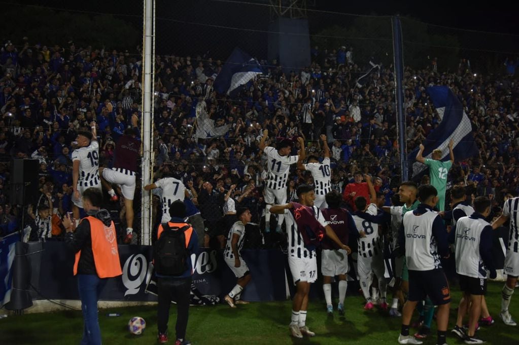 Talleres y Belgrano se enfrentaron en La Boutique por el clásico de Reserva. (Facundo Luque / La Voz)