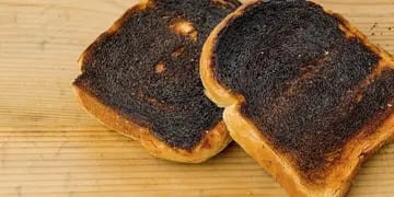 Se le quemaron las tostadas y su reacción fue única: “¡Están muy bronceadas!”