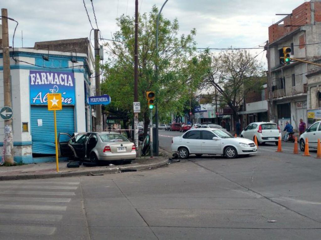 El accidente se produjo en la avenida Juan B. Justo esquina Diagonal Ica.