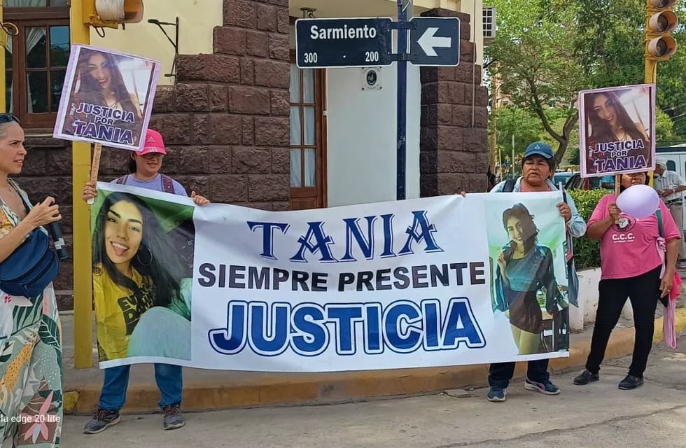 Familiares y allegados reclaman desde 2019 el enjuiciamiento del acusado por la muerte de la joven Tania Clemente Palacios.