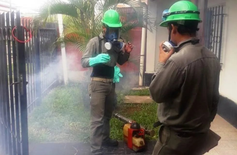 Imagen archivo. Fumigaciones en Saladas por los nueve casos de dengue confirmados.