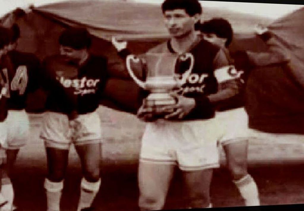 Luis Luna Campeón con Sporting en 1990