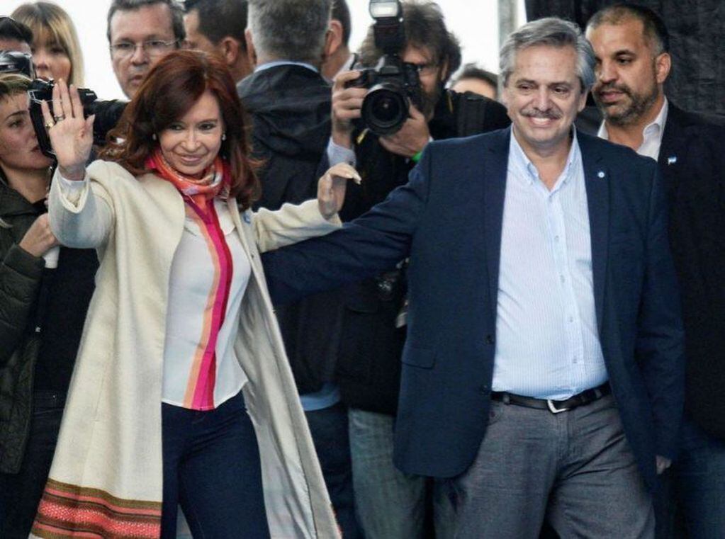 Todo listo para la llegada de Alberto y Cristina Fernández a Rosario para el cierre de campaña