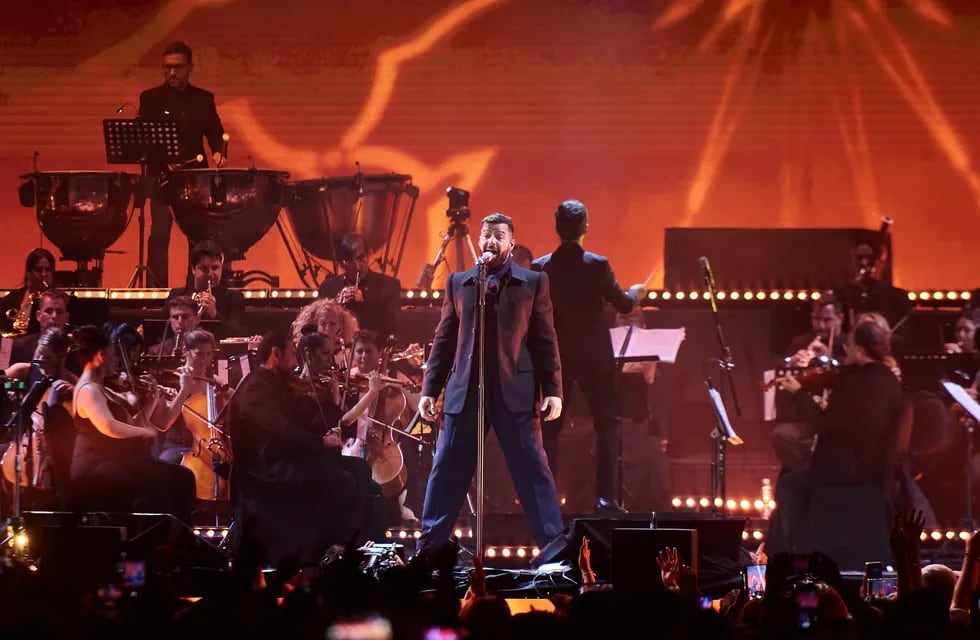 El cantante Ricky Martin regresó después de siete años con su show sinfónico en el Aconcagua Arena.