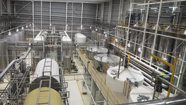 MOLIENDA DE MAÍZ. Inauguración de la nueva planta de jarabe de alta fructosa, en el complejo industrial de Arcor, Arroyito (Ramiro Pereyra).