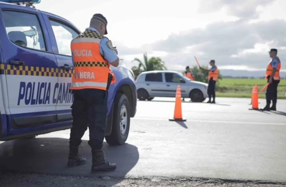 La Policía del Chaco realiza controles en el ingreso a la provincia luego de los viajes a distintos puntos donde se registró circulación de la cepa de Manaos.