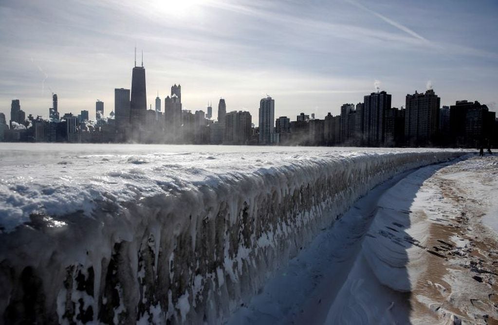 Chicago es una de las ciudades que más sufrió el frío extremo. (EFE)