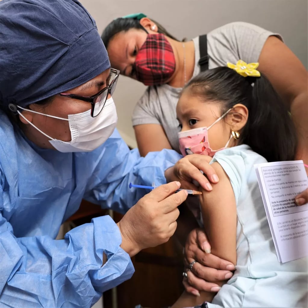 En territorio jujeño la campaña de vacunación se encuentra abierta para primera, segunda y tercera dosis sin trámites previos ni solicitud de turnos.