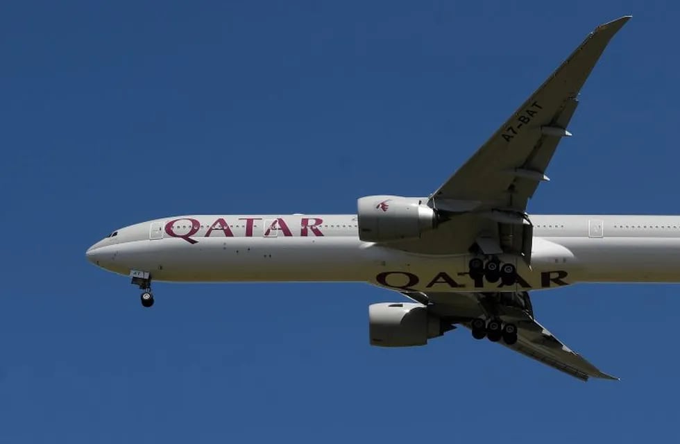 Qatar Airways deja de volar a la Argentina. (REUTERS)