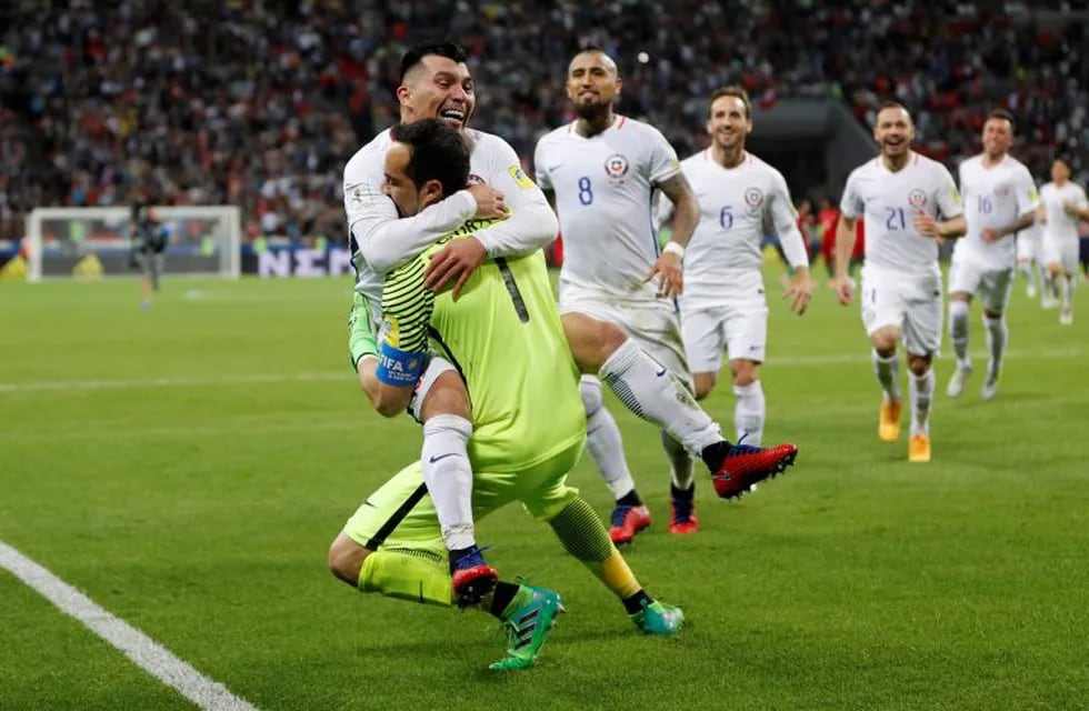 Soccer Football - Portugal v Chile - FIFA Confederations Cup Russia 2017 - Semi Final - Kazan Arena, Kazan, Russia - June 28, 2017   Chile’s Gary Medel celebrates with Claudio Bravo after winning the penalty shootout   REUTERS/Darren Staples     TPX IMAGES OF THE DAY