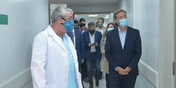 Rodolfo Suarez inauguración hospital Schestakow en San Rafael