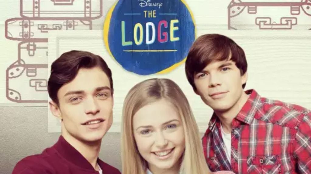 "The Lodge" la serie de Disney protagonizada por Luke Newton en sus inicios.
