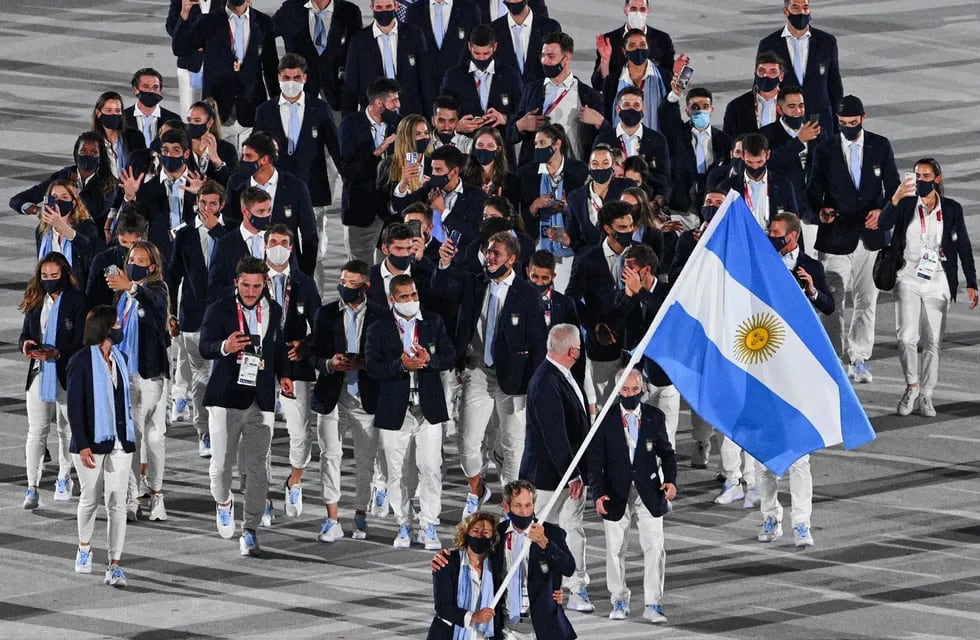 La alegría de la delegación argentina en la ceremonia inaugural de los Juegos Olímpicos Tokio 2020.