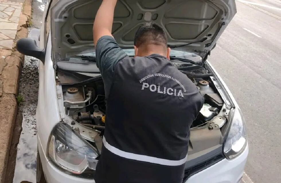 Nuevamente, cayó otro auto “mellizo” en la capital provincial. Policía de Misiones