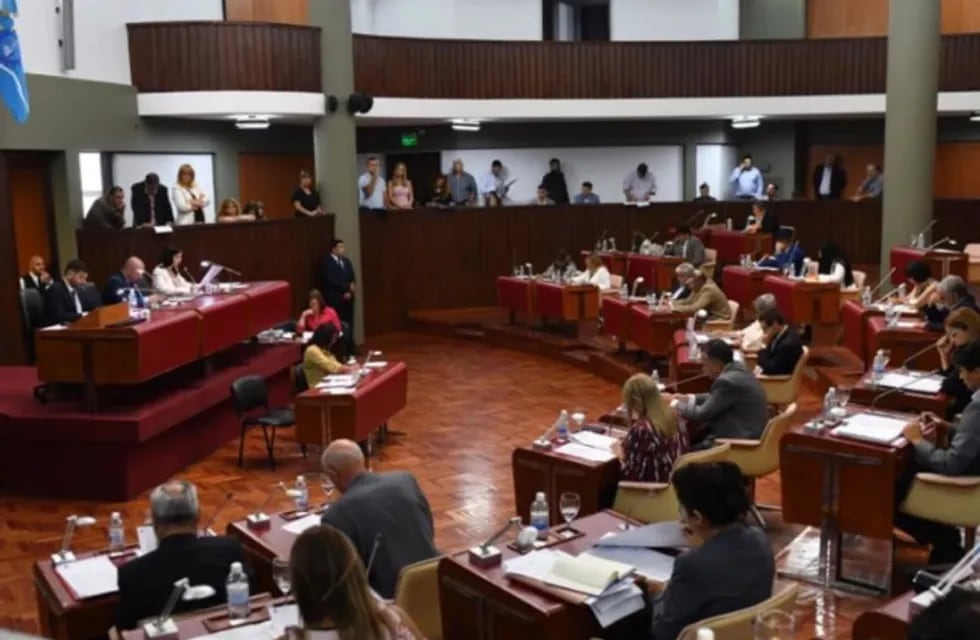 En Chubut presentaron un proyecto de ley que no permita ser candidato a aquella persona que tenga una causa contra la integridad sexual.