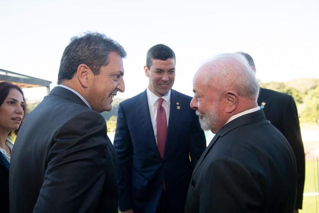 El ministro de Economía argentino, junto al presidente de Brasil.