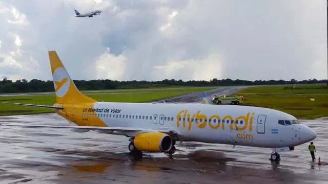 Flybondi vuelve a operar y el primero vuelo será Buenos Aires-Puerto Iguazú