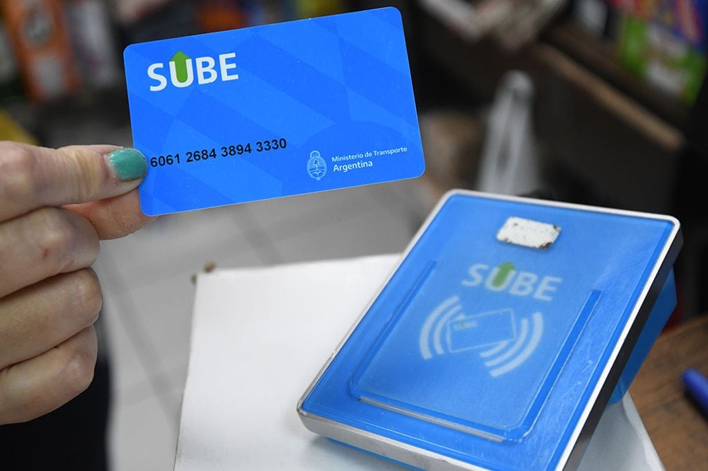 Según Manzur, la federalización de la tarjeta SUBE permitirá aportar transparencia a la distribución de los subsidios. Foto: José Gutiérrez/Los Andes.
