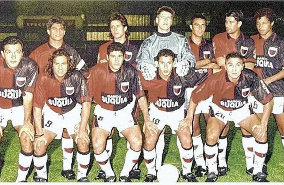 Colón le ganó a Independiente en un cruce decisivo en el 97 (UNO)