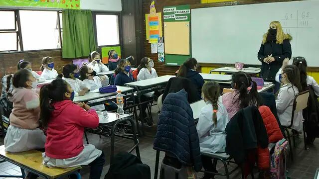 Presencialidad total clases barbijo