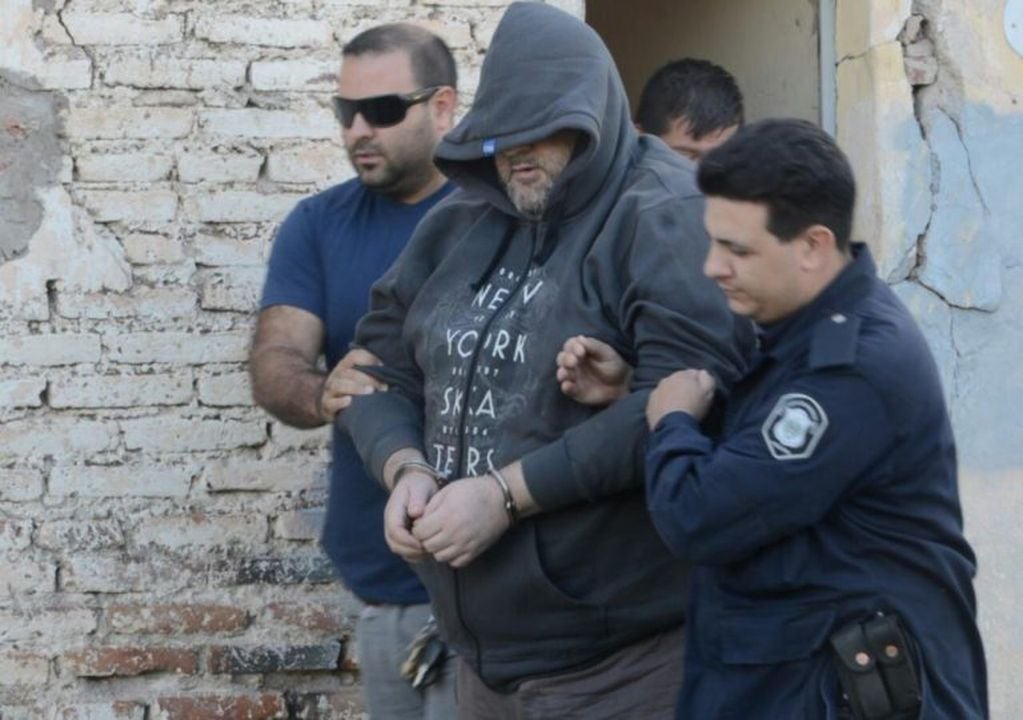 8 detenidos y un prófugo en la causa que involucra al fiscal Cantaro