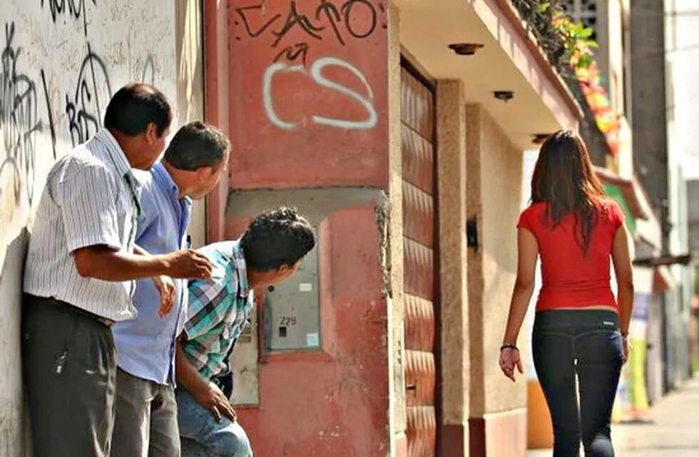 En Salta sancionarán el acoso callejero hasta con 20 días de arresto