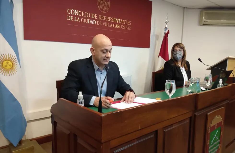 Sesión Inaugural del periodo legislativo 2021/2022. El Intendente Daniel Gómez Gesteira brindo el tradicional discurso de apertura.
